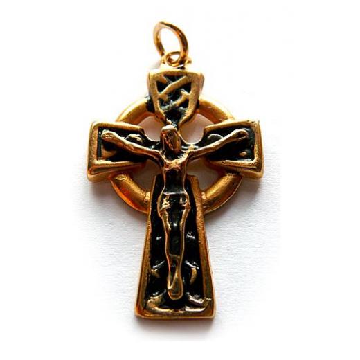 Keltisches Kruzifix (Kettenanhänger in Gold)