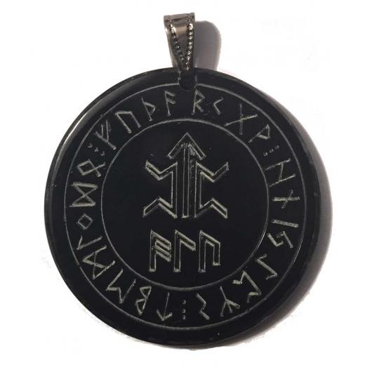 Amulett eines Kämpfers mit Schutzformel ALU (Kettenanhänger aus Horn)